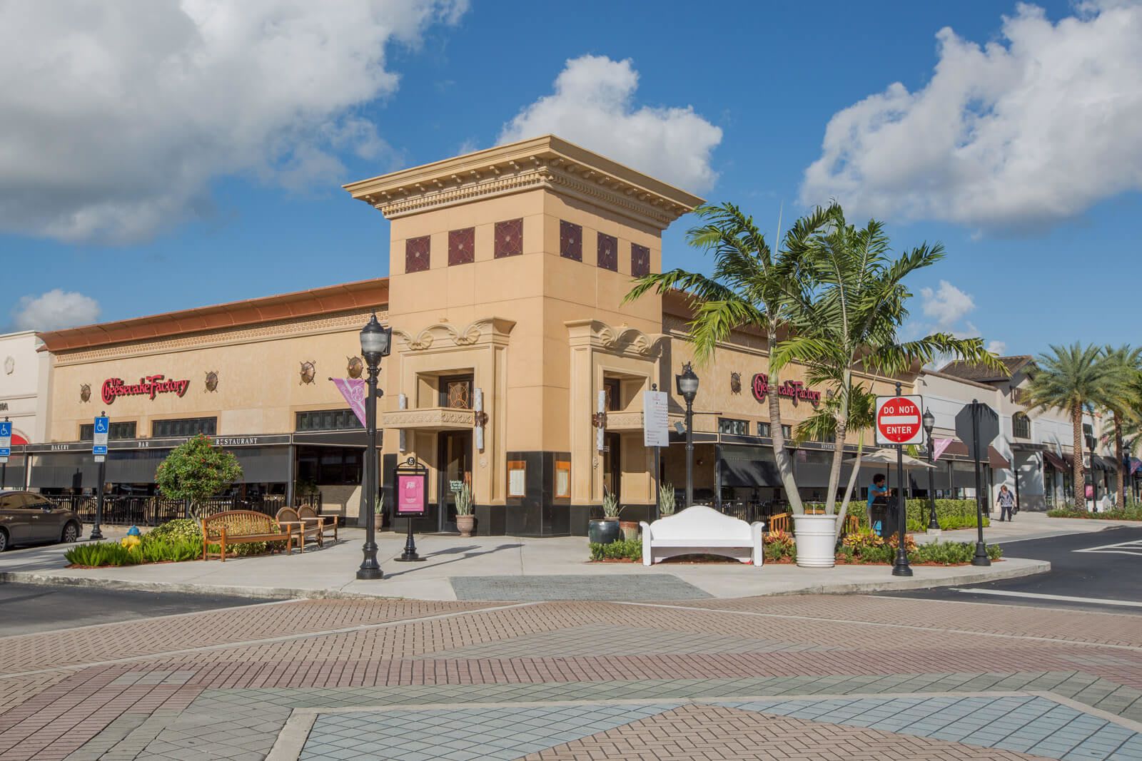 pembroke gardens nike outlet